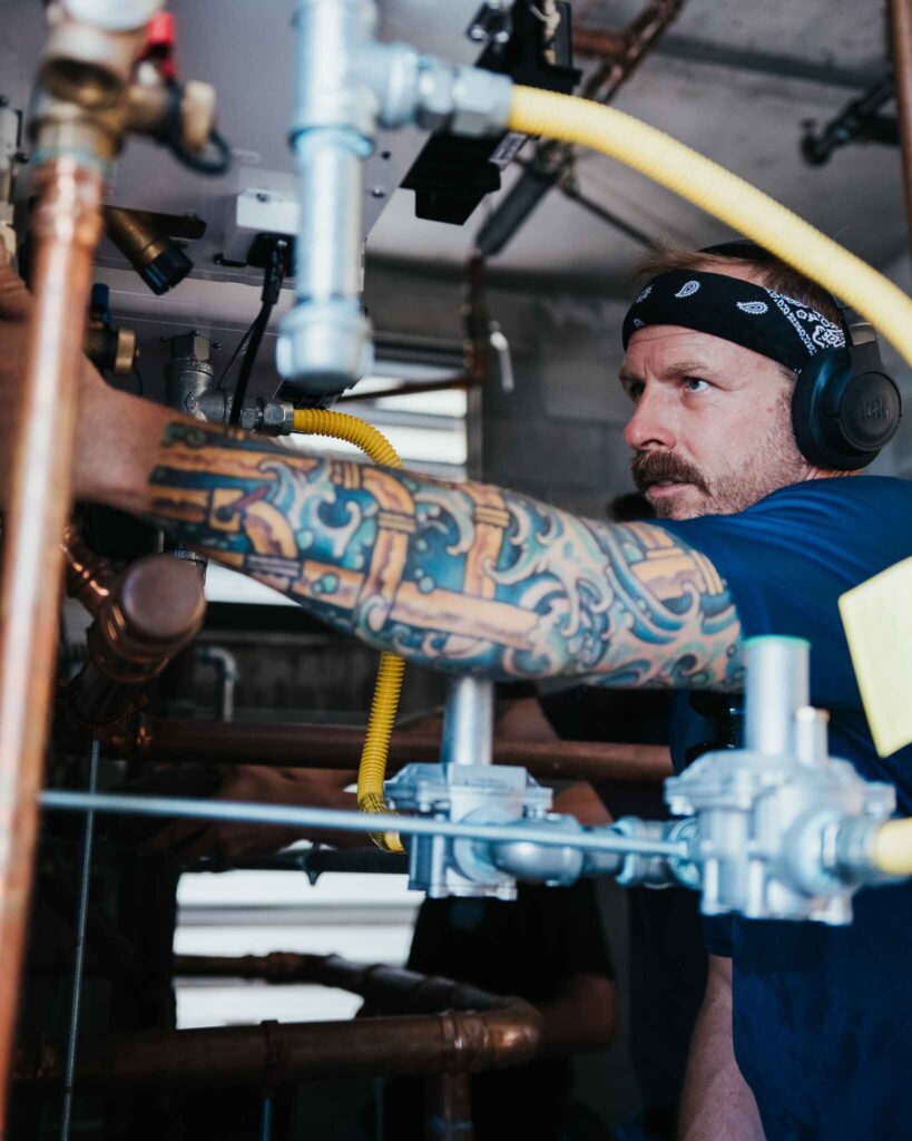 Water Heater Replacement & Installation CB Plumbing